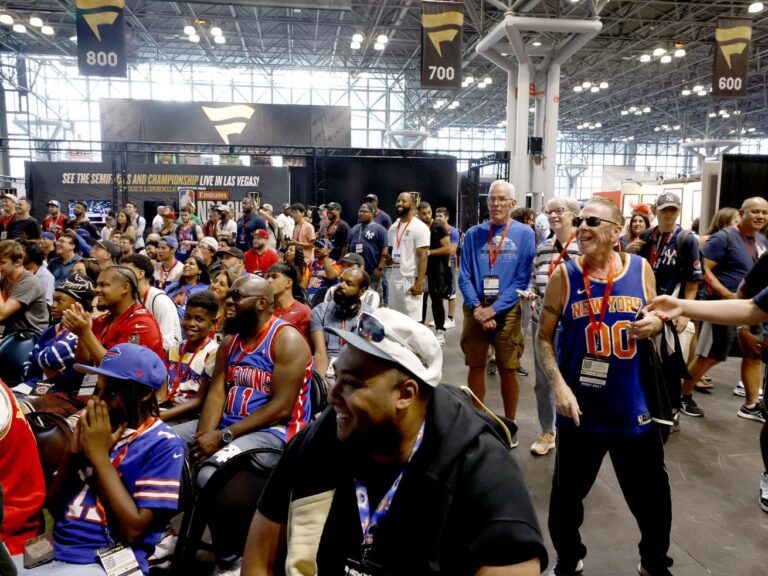 Live From the First-Ever Fanatics Fest!
