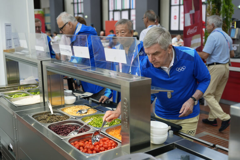 Olympics food still a talking point in Paris; golfer notes 'biggest restaurant I've ever seen in my entire life'