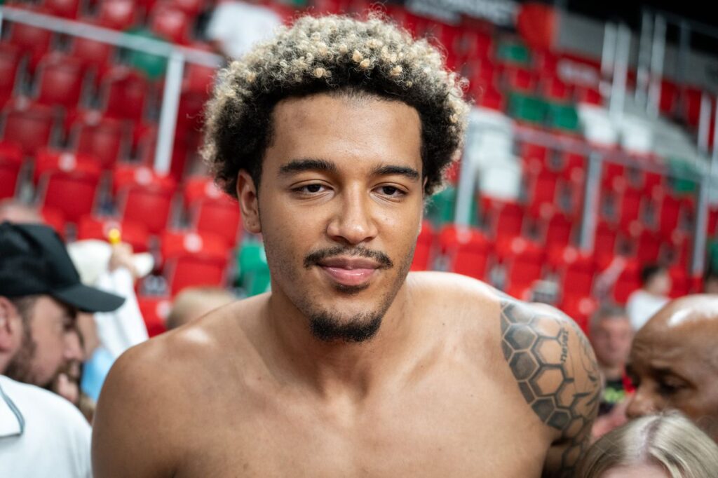 Open Thread: Jeremy Sochan is concerned with the heat in San Antonio