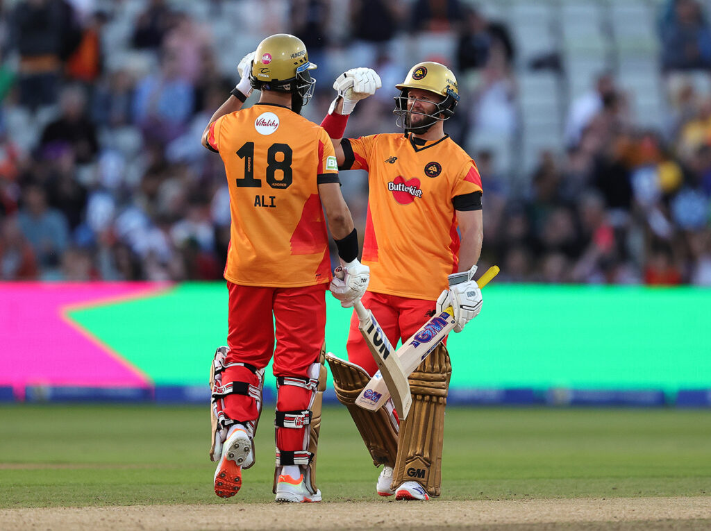 Phoenix romp to crushing victory in just 39 balls