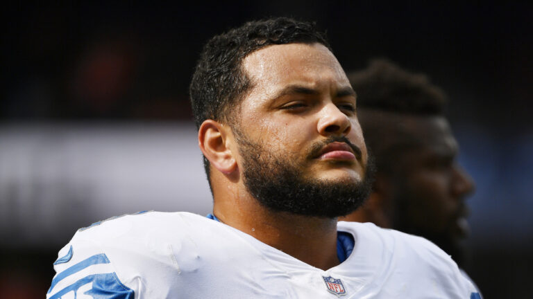 Rams get bad news on marquee free-agent signing