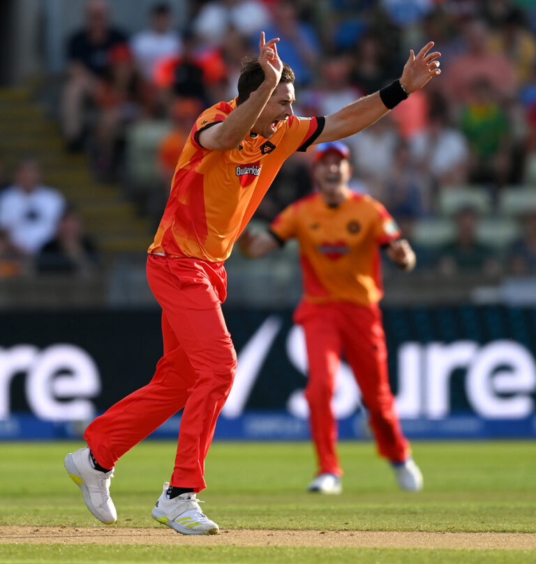 Tim Southee knocks Rockets out as Phoenix stay in race