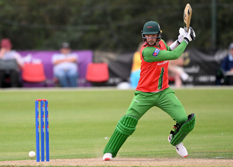 Tom Haines 129 not enough as Peter Handscomb sets up Leicestershire win