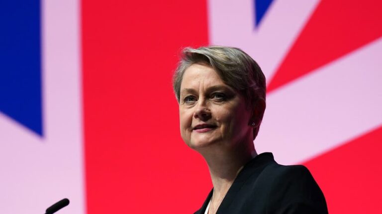 UK looks to treat misogyny as extremist violence, raising free speech crackdown concerns