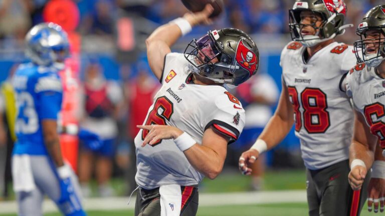 Baker Mayfield Is Hell On Wheels When Scrambling