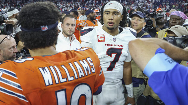 C.J. Stroud shared words of encouragement with Caleb Williams after Sunday Night Football game