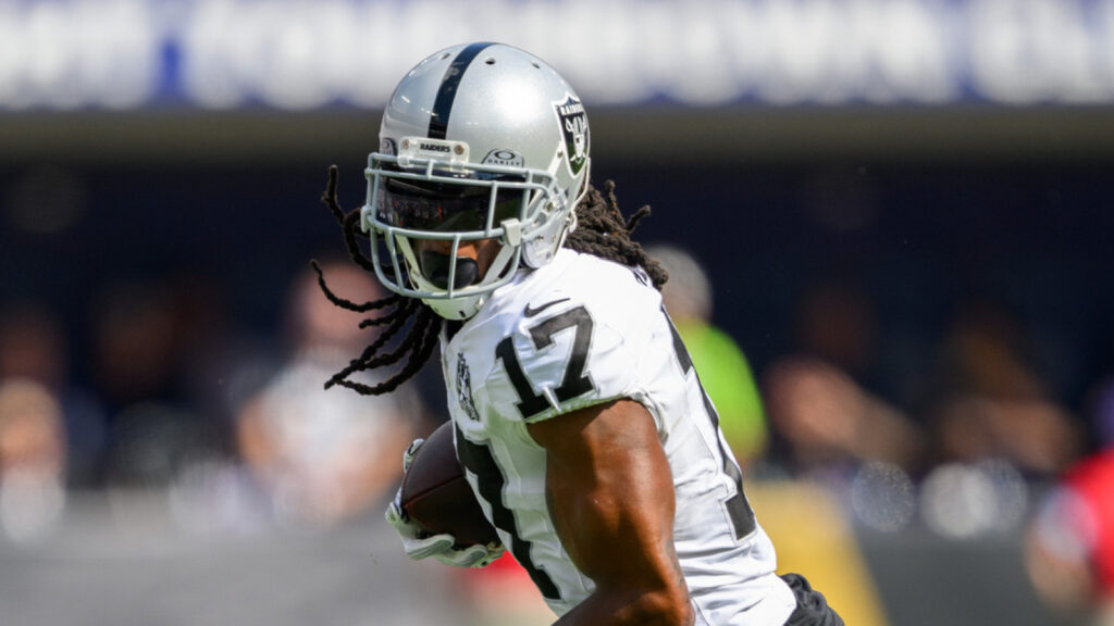 Davante Adams has big compliment for Gardner Minshew