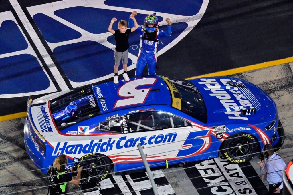 Did Kyle Larson just put on the most dominant showing of the Next Gen era