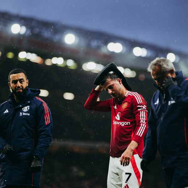 Erik awaiting update on midfielders