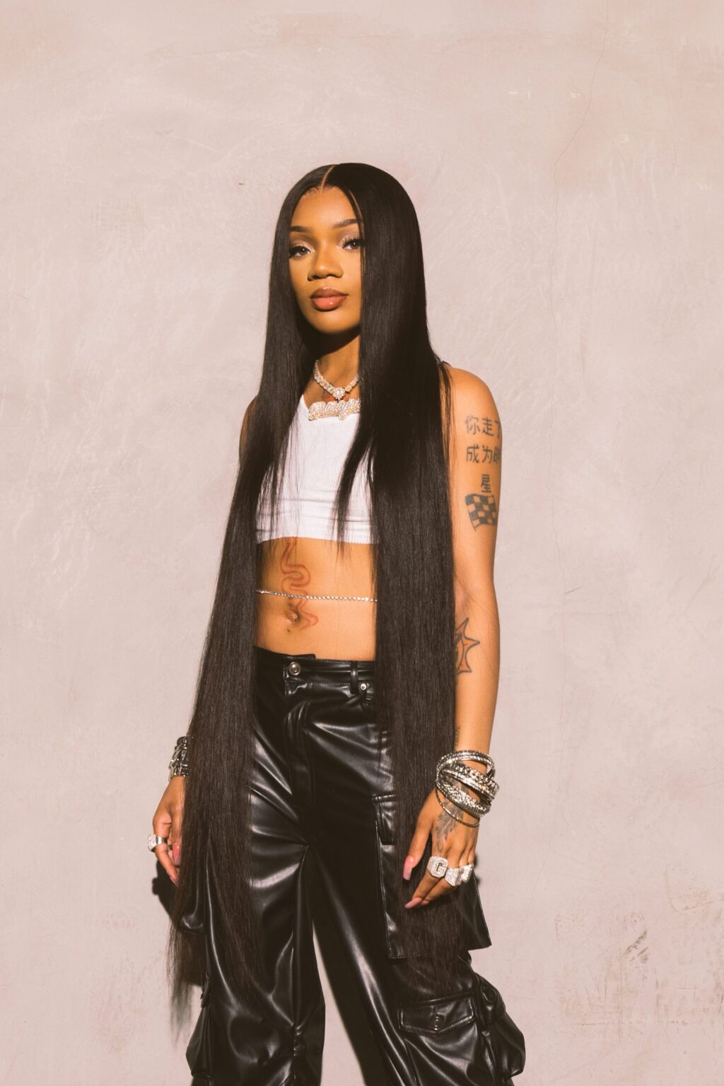 Glorilla Announces Debut Album, Shares New Song “Hollon”: Listen