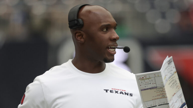 Houston Texans DeMeco Ryans Receive Incredible Praise from NFL Execs