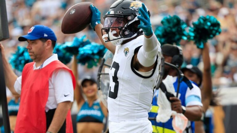 Imploding Jaguars Could Trade $72 Million Playmaker to Chiefs, Chargers