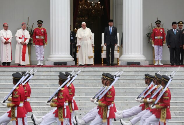 In Asia, pope urges Indonesia to live up to promise of 'harmony in diversity,' fight extremism
