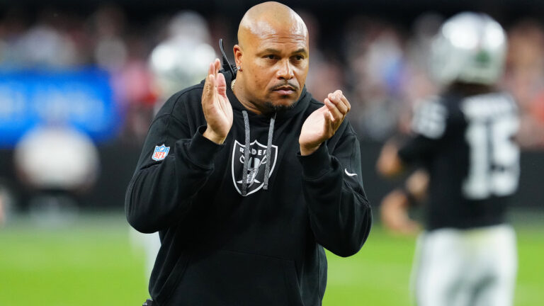 Las Vegas Raiders head coach Antonio Pierce gives slight injury update after big win over Browns