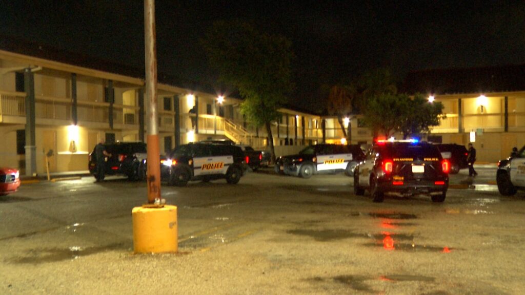 Man shot twice during argument at Northeast Side motel, SAPD says