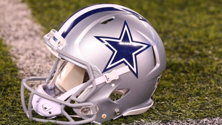 Micah Parsons, DeMarcus Lawrence injury: Cowboys HC Mike McCarthy shares concerning update