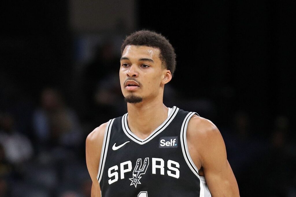 Open Thread: Spurs offseason improvements could put them in playoff contention