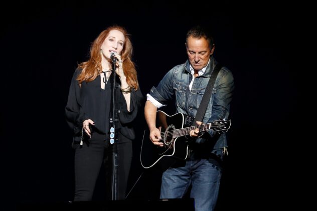 Patti Scialfa, Longtime Member of Bruce Springsteen’s E Street Band, Reveals Cancer Diagnosis