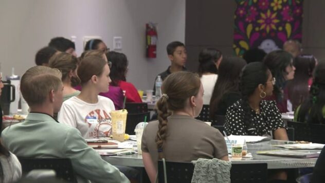 San Antonio hosts first-of-its-kind budget input meeting geared toward young people
