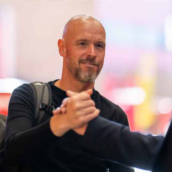 Ten Hag names team to take on Barnsley