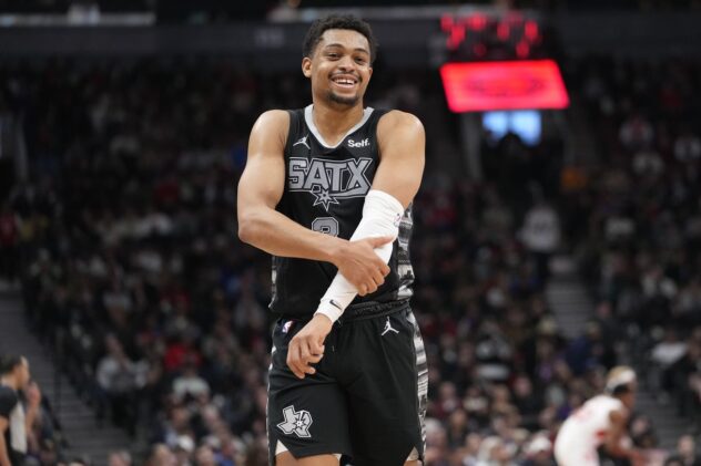 The best options to replace Devin Vassell in the Spurs’ starting lineup