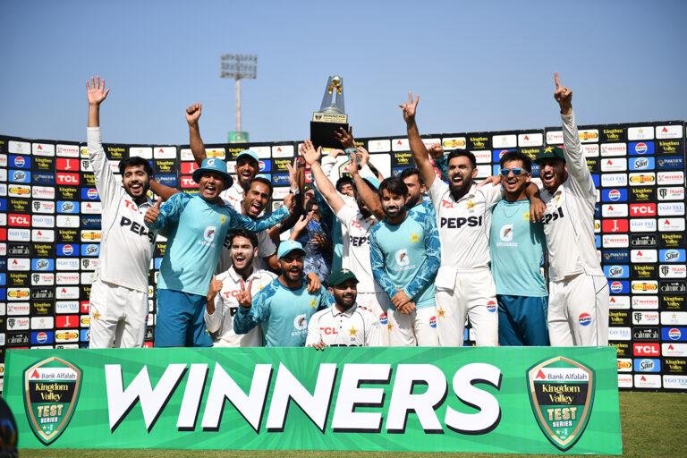 Aaqib-ball sparks Pakistan's latest revolution