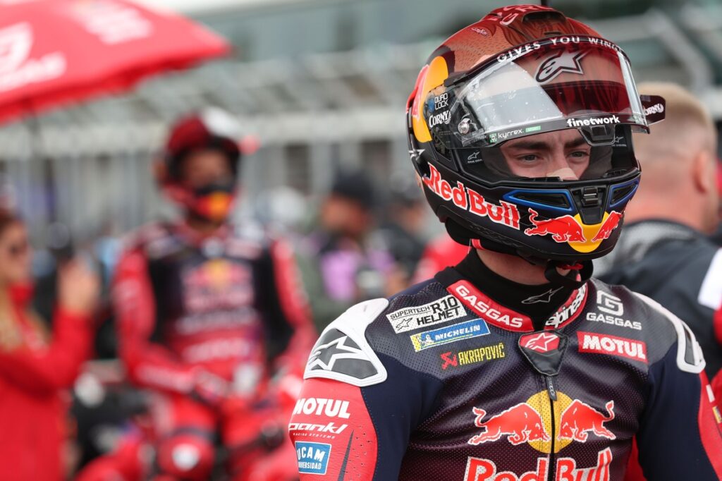 Acosta out of MotoGP Australian GP with shoulder injury