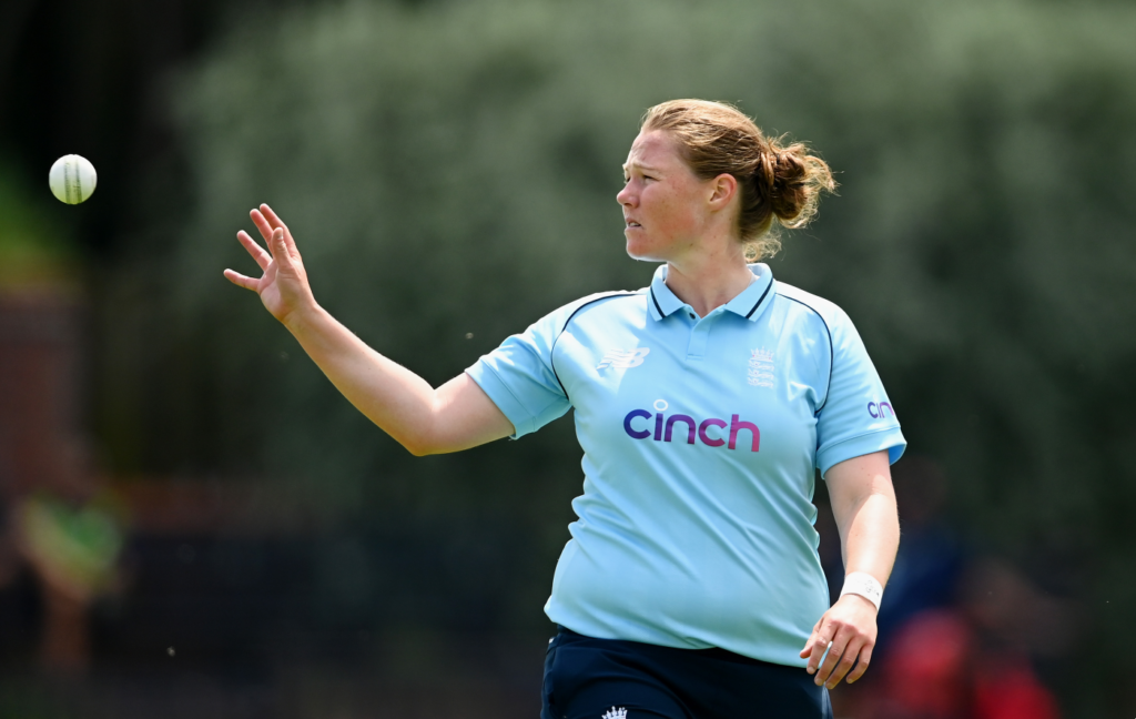 Anya Shrubsole: England will believe they can go 'toe-to-toe' with Australia