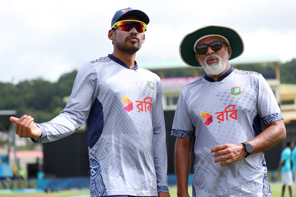 Bangladesh head coach Hathurusinghe sacked for 'assault' on player