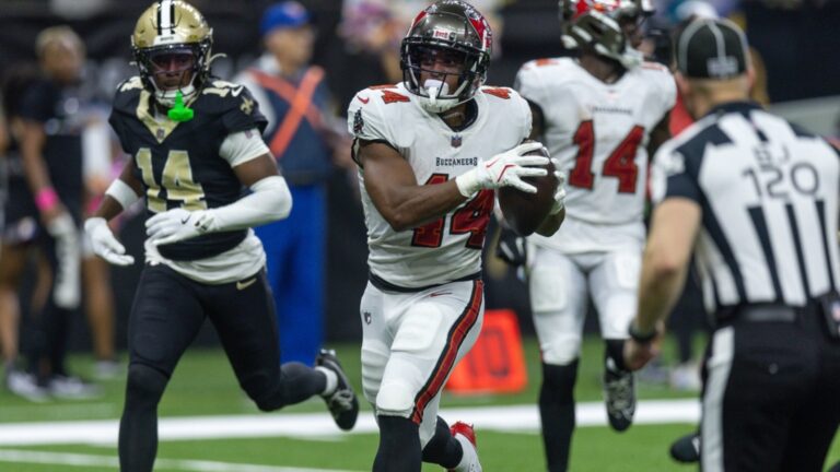 Buccaneers pour it on in 51-27 drubbing of Saints
