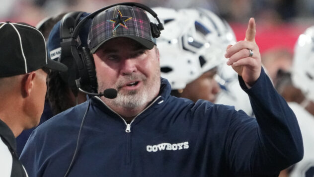 Cowboys HC Mike McCarthy brushes off Jerry Jones' criticisms
