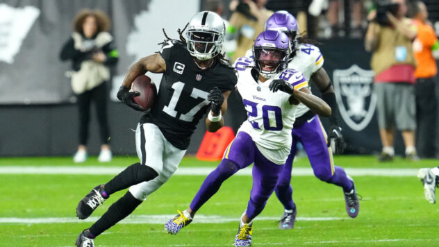 Davante Adams tells Raiders he prefers a trade. Should the Vikings make a blockbuster move?
