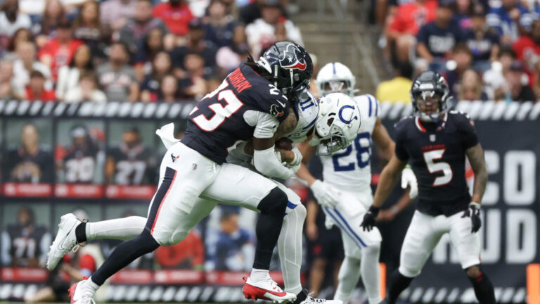 Houston Texans' long-time role player just did what very few have in franchise history