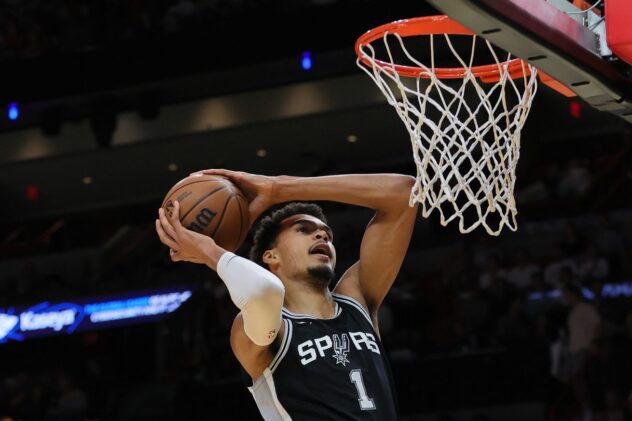 How the Spurs are setting Victor Wembanyama up for success on offense