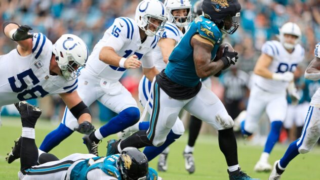 Jaguars notch 1st win as Cam Little's kick beats Colts