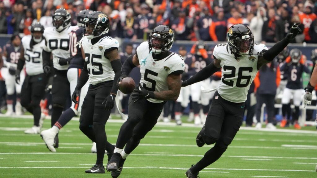 Jaguars S Andre Cisco criticizes defensive effort vs. Bears