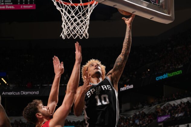 Jeremy Sochan’s breakout continues in second matchup against Rockets