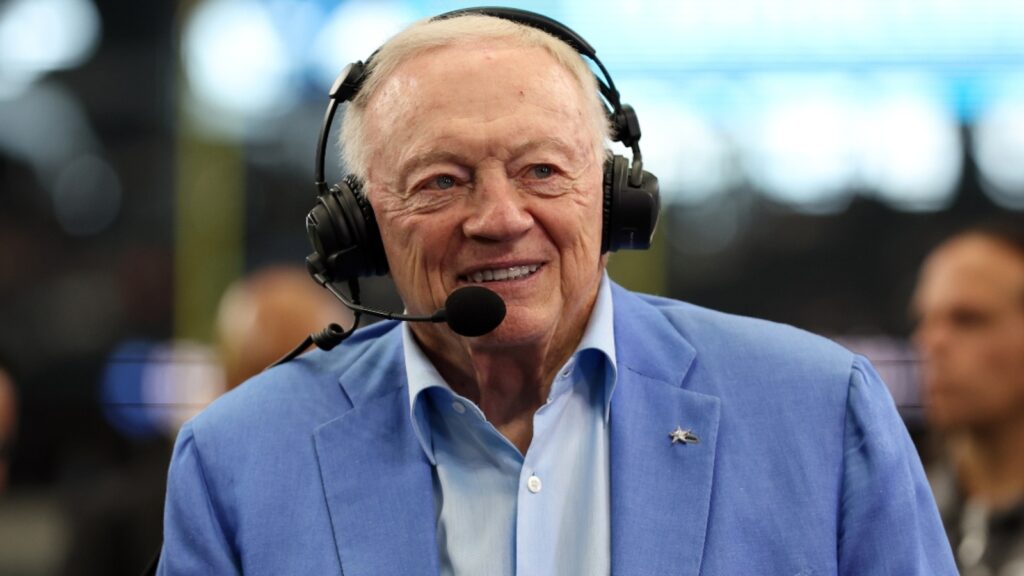 Joe Buck, Troy Aikman take shot at Dallas Cowboys over Derrick Henry during Ravens-Buccaneers