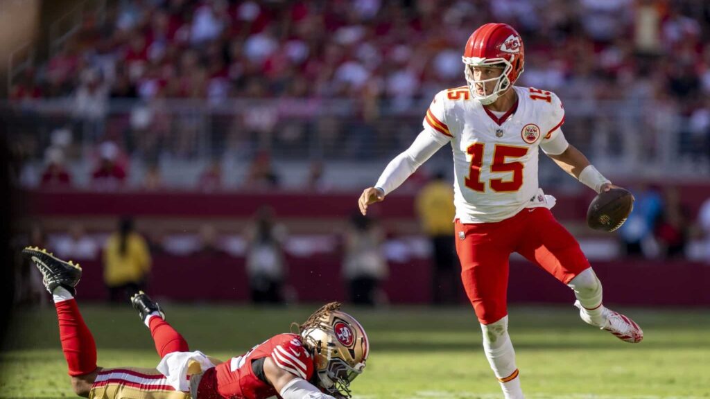 Kansas City Chiefs Face Las Vegas Raiders In AFC West Showdown