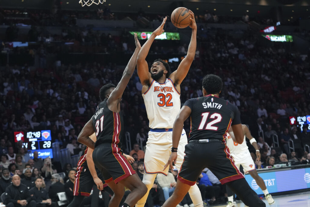 Karl-Anthony Towns explodes for 44 points to shake off struggles as Knicks rally to beat Heat