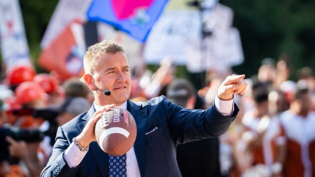 Kirk Herbstreit talks ‘major hurdles’ for Dallas Cowboys, works Raising Cane’s ‘shift’ with Ben