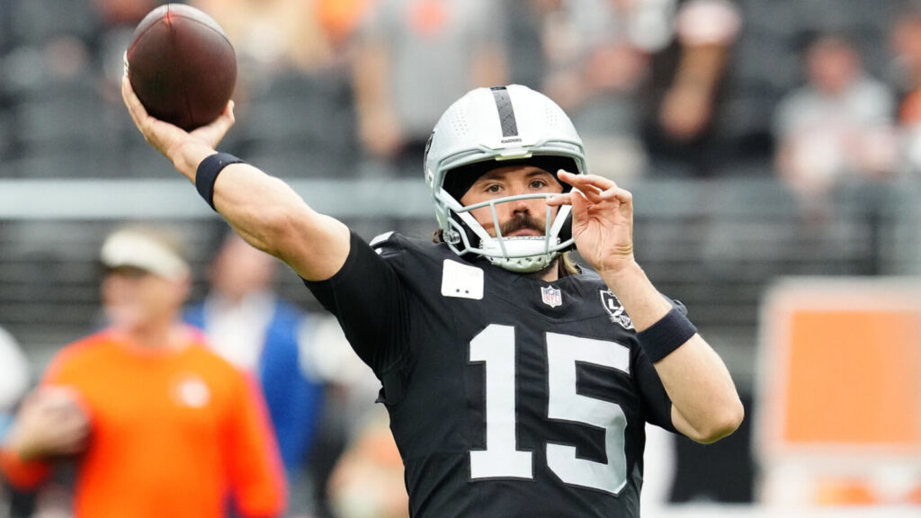 Las Vegas Raiders only make their big issue vs. the Broncos even worse during the game