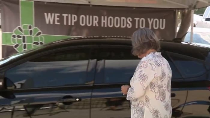Navy veteran, cancer survivor gets refurbished car donated