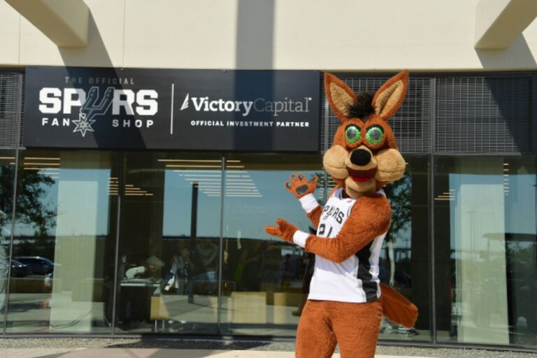 Open Thread: Official Spurs Fan Shop opens at The Rock at La Cantera