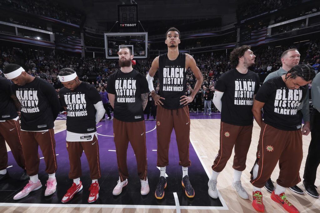 Open Thread: Spurs training camp roster came with a pronunciation guide