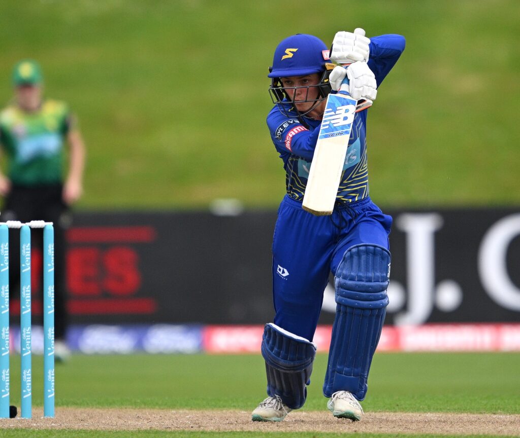 Polly Inglis earns maiden NZ call-up, Lauren Down returns for India ODIs