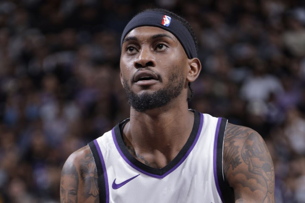 Report: Spurs to acquire, waive Jalen McDaniels from the Kings