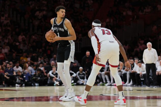 San Antonio vs. Miami, Final Score: Spurs lose to Heat in first preseason road game, 117-120
