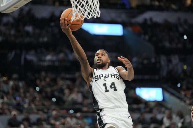 Spurs pick up team options on Wembanyama, Sochan, Branham and Wesley