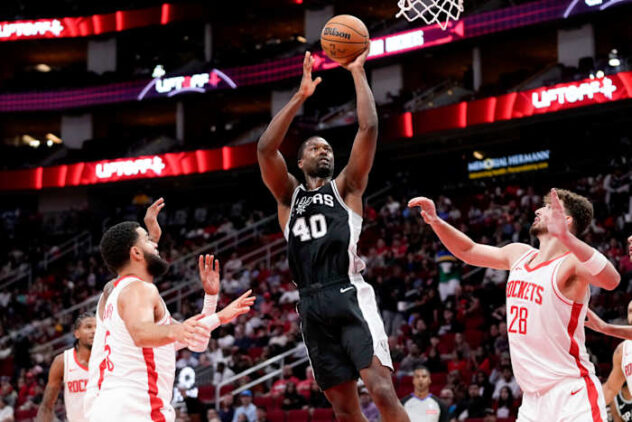 Spurs wrap up preseason with loss to Houston Rockets